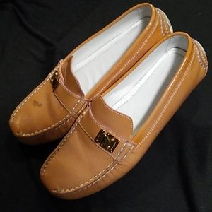 Louis Vuitton Suhali patent moccasin flats 38/8